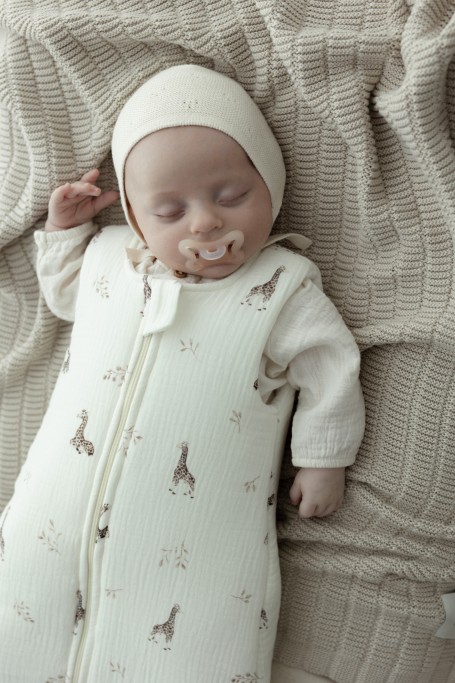 Organic cotton muslin baby sleeping bag 0 - 5 months 2.5 TOG - giraffes - MY MEMI 2