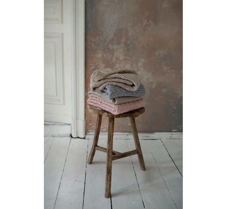 Kocyk ze 100% wełny merino powder pink - premium collection