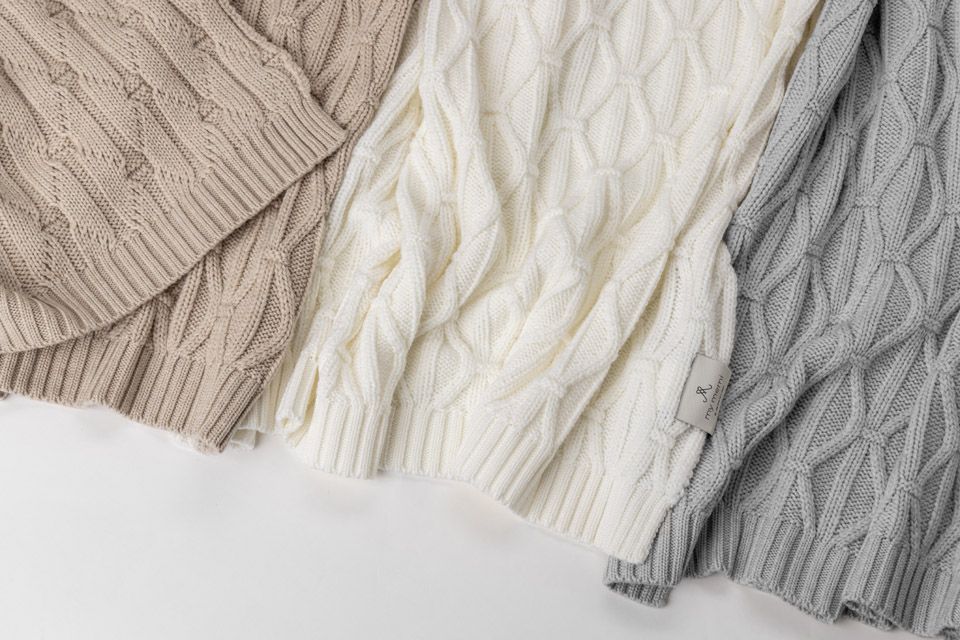 Ciepły kocyk ze 100% wełny merino warm beige Wave - premium collection