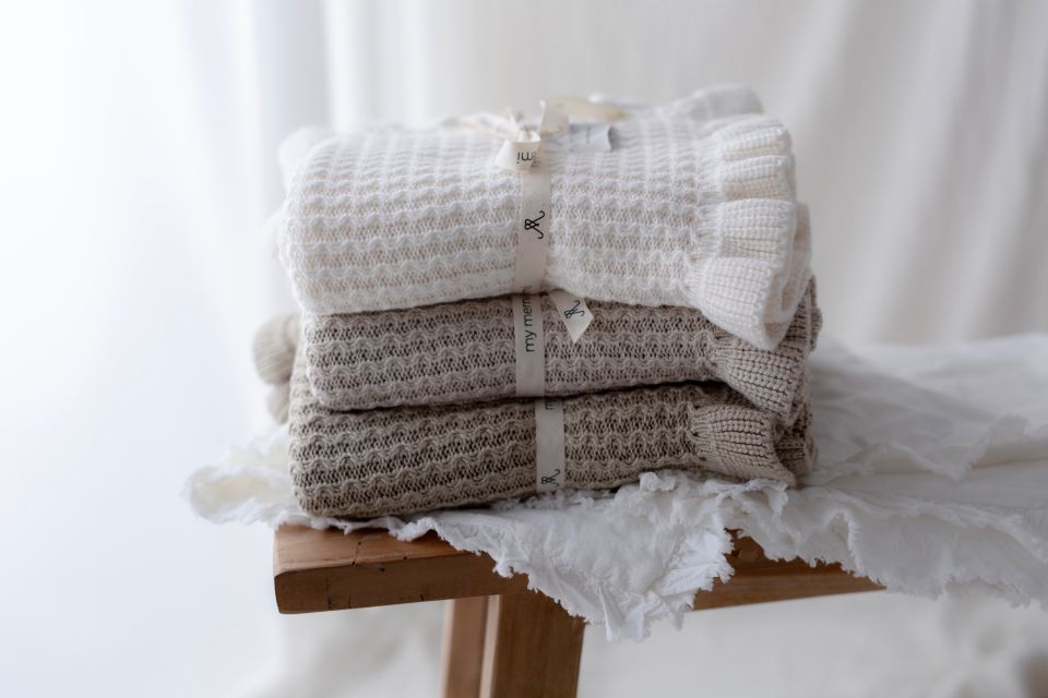 Kocyk bambusowy z falbanką 85x105 cream (śmietankowy) MY MEMI OUTLET