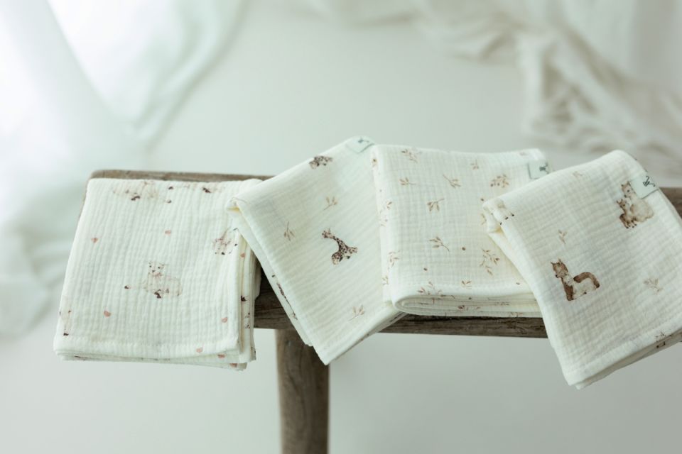 Pieluszka muślinowa z bawełny organicznej 60x65 - little sheeps