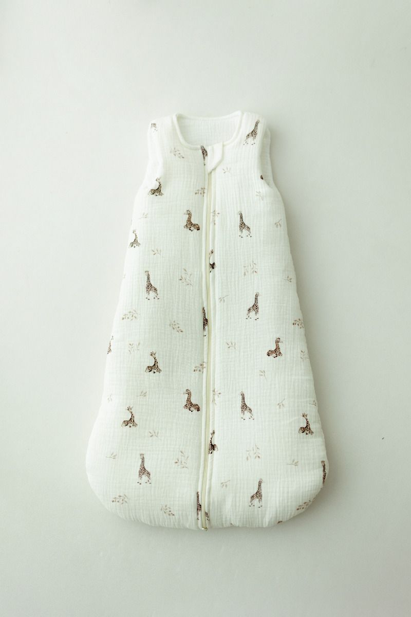 Śpiworek z organicznego muślinu 0 - 5 mies. 2.5 TOG - giraffes OUTLET